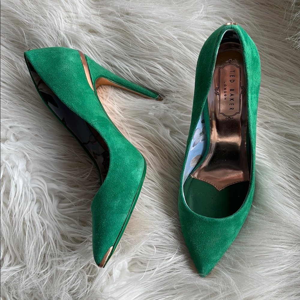 Ted Baker Green Pointed Pumps